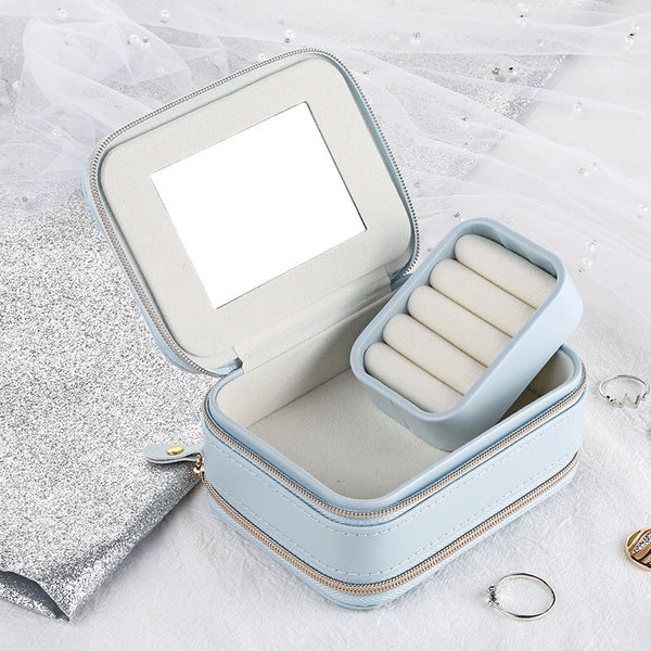 Highlights of portable travel large capacity jewelry box design